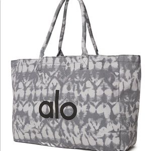 Alo Yoga Shopper Tote